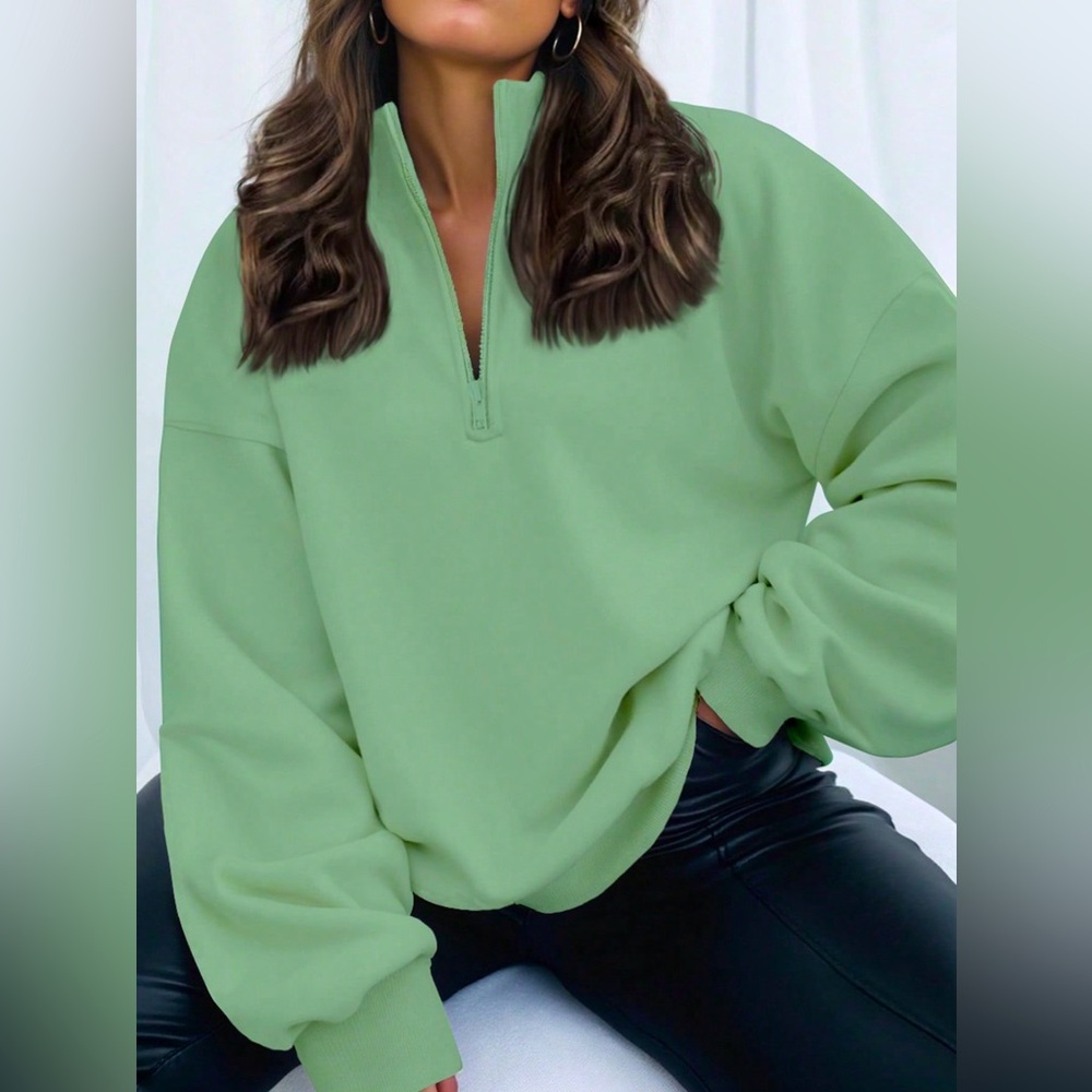 Women’s XL Zip Up Sweatshirt-NWOT